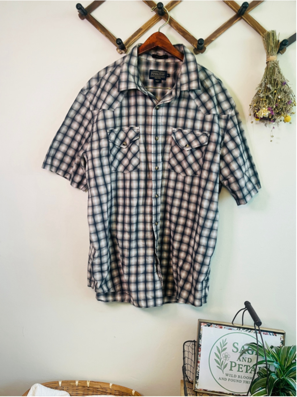 Men's Pendleton Plaid Casual Button Down Shirt XL White Black